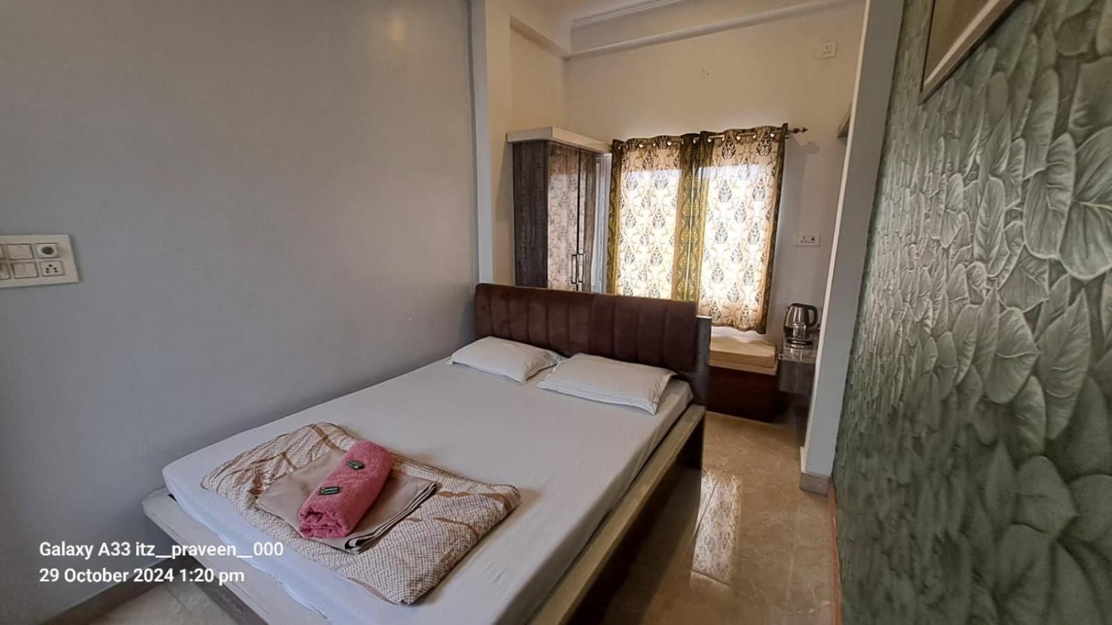 Khushi Paying Guest House Варанасі Екстер'єр фото