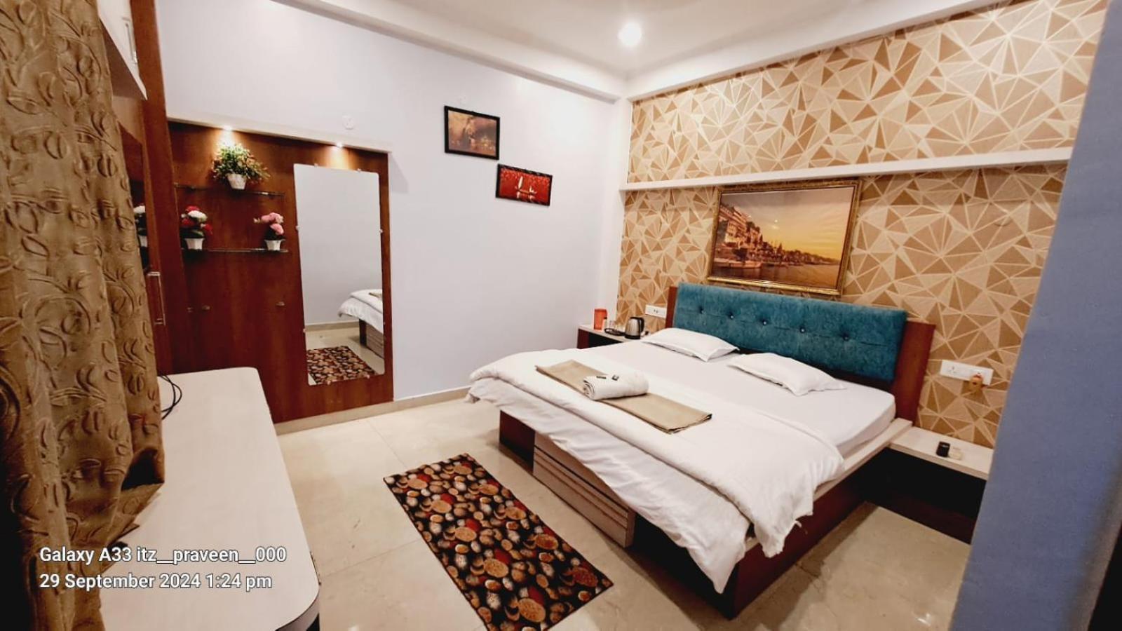 Khushi Paying Guest House Варанасі Екстер'єр фото